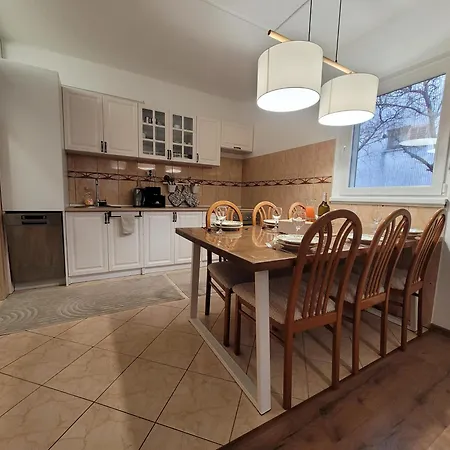 Self Check-in, Free Parking Apartmán