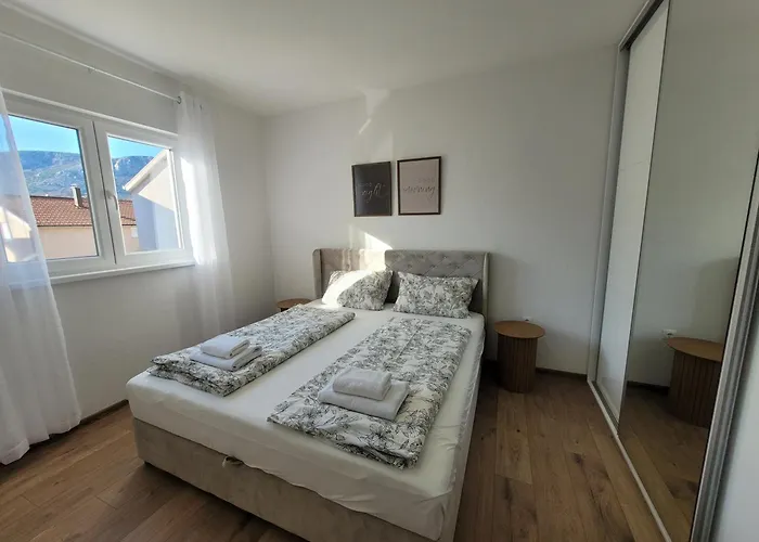 Self Check-in, Free Parking Mostar